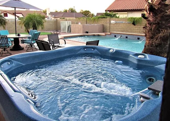 Backyard Playground Golf Sport Court Hot Tub Holiday home